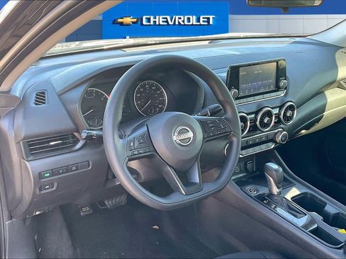 Used 2024 Nissan Sentra S image 17