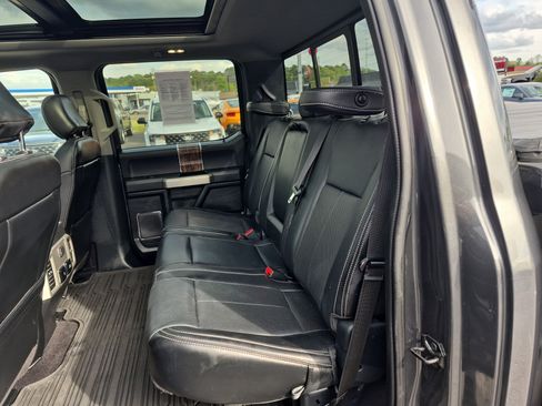 Used 2019 Ford F150 Lariat image 19