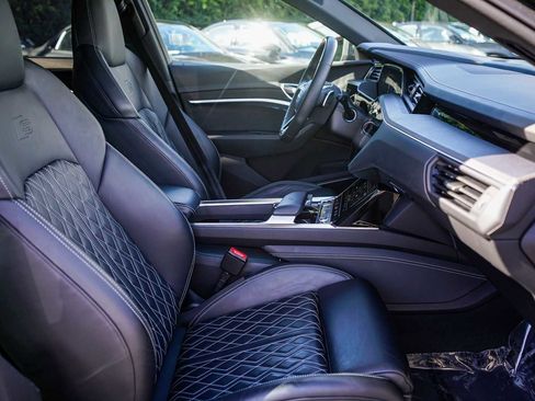 Certified 2023 Audi e-tron S Prestige w/ Prestige Package image 16