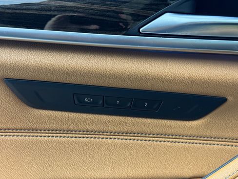 Used 2022 BMW 530e w/ Premium Package image 17