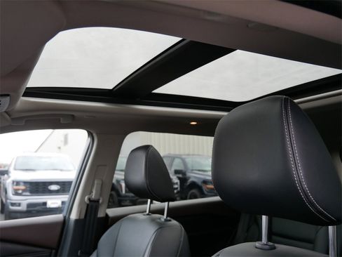 Used 2023 Nissan Rogue SL image 16