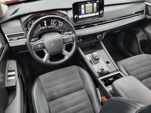 Used 2024 Mitsubishi Outlander SE FWD image 25