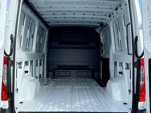 New 2026 Mercedes-Benz Sprinter 2500 image 21
