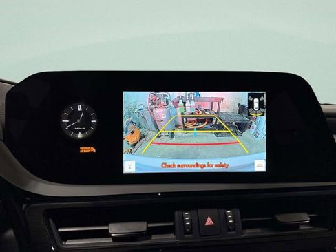 Used 2025 Lexus ES 350 w/ Premium Package image 16