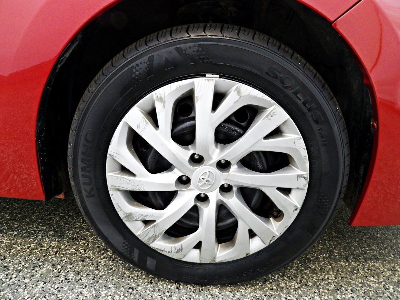 Used 2019 Toyota Corolla LE FWD image 20