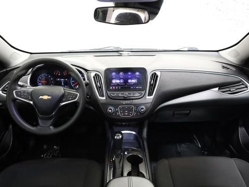 Used 2020 Chevrolet Malibu LT image 14
