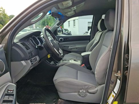 Used 2014 Toyota Tacoma 4x4 Double Cab w/ TRD Sport Package image 12
