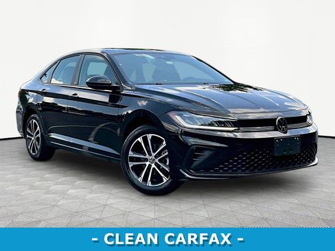 Used 2025 Volkswagen Jetta Sport FWD image 3