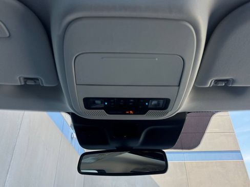 Used 2025 Ford Expedition Platinum AWD/4WD image 27