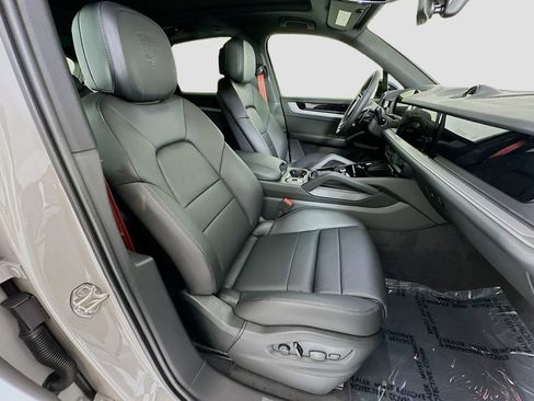 New 2026 Porsche Cayenne S AWD/4WD image 30