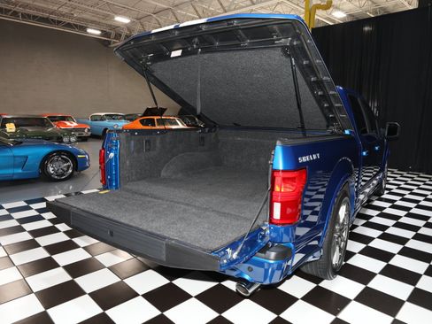 Used 2018 Ford F150 Lariat w/ Equipment Group 502A Luxury AWD/4WD image 5