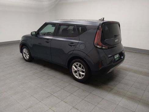 Used 2023 Kia Soul LX w/ LX Technology Package image 3