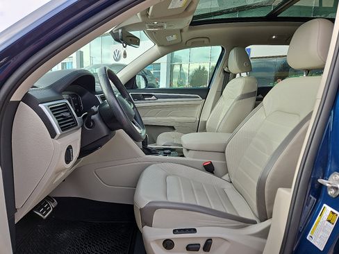 Certified 2023 Volkswagen Atlas SEL Premium image 11