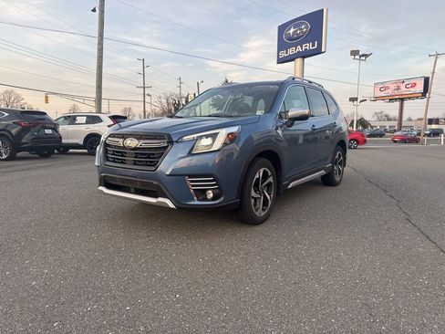 Used 2023 Subaru Forester Touring w/ Popular Package #2 image 3