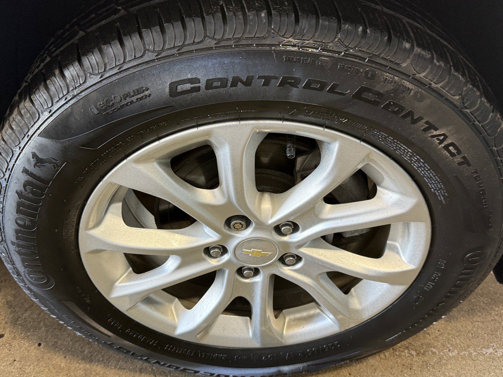 Used 2018 Chevrolet Equinox LT w/ Sun & Infotainment Package FWD image 36