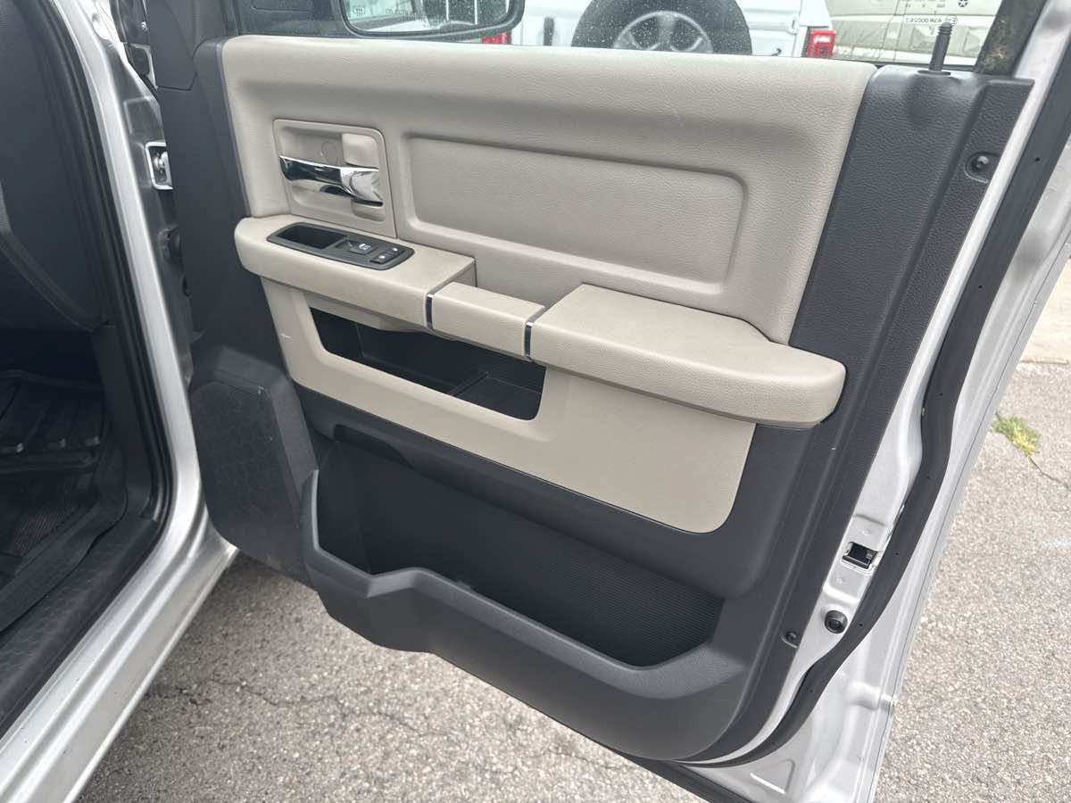Used 2012 RAM 1500 Classic SLT AWD/4WD image 20