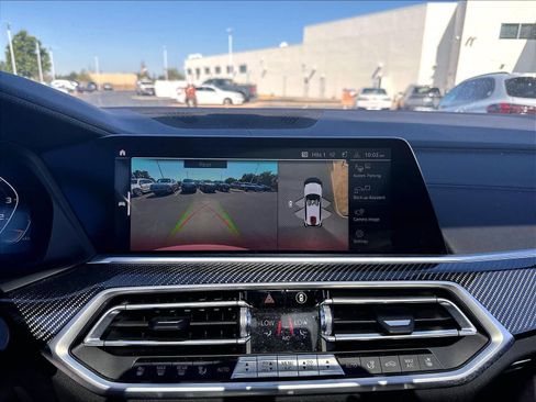 Used 2022 BMW X5 M50i AWD/4WD image 17