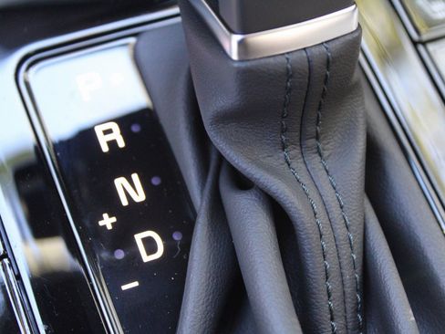 New 2025 Kia Niro EX Touring image 34