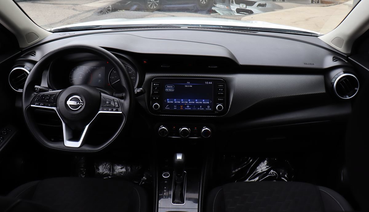 Used 2023 Nissan Kicks SV FWD image 32
