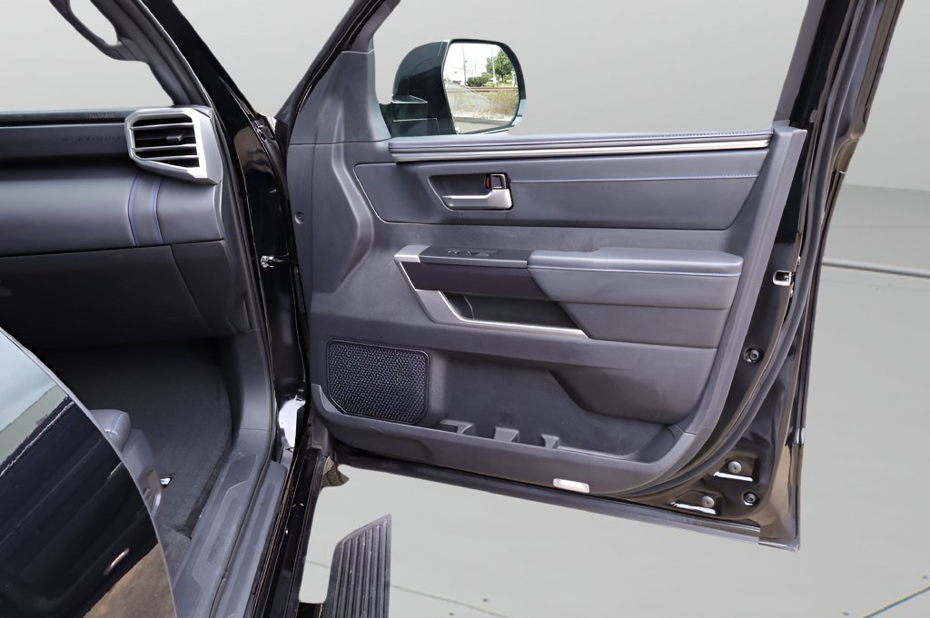 Used 2024 Toyota Tundra Platinum AWD/4WD image 17