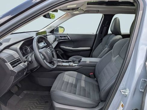 Used 2026 Mitsubishi Outlander AWD image 19