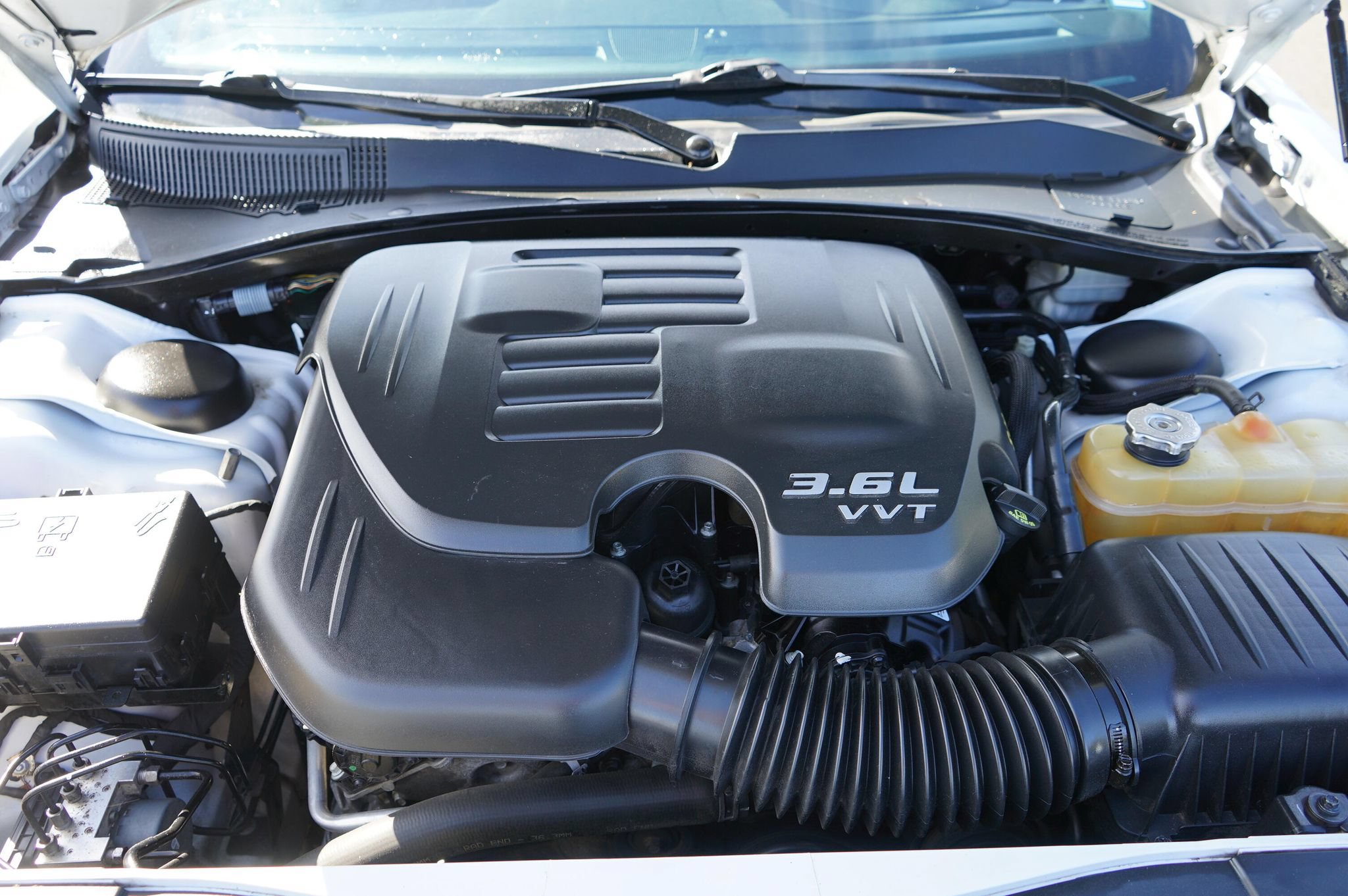 Used 2015 Chrysler 300 S RWD image 9