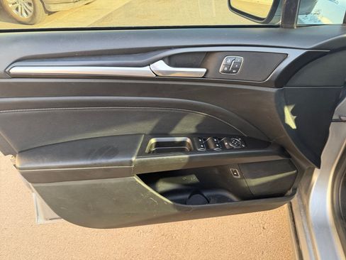 Used 2020 Ford Fusion Titanium FWD image 13