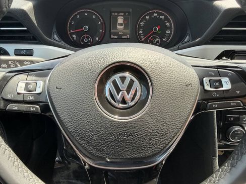 Used 2022 Volkswagen Passat 2.0T SE FWD image 28