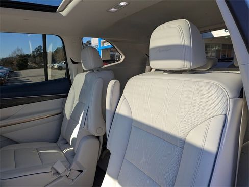 Certified 2025 Buick Enclave Avenir w/ Super Cruise Package image 27