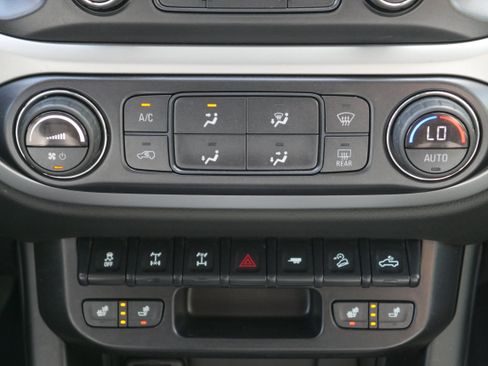 Certified 2021 Chevrolet Colorado ZR2 w/ Colorado ZR2 Bison Edition image 19