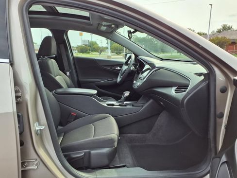 Used 2024 Chevrolet Malibu LT FWD image 24