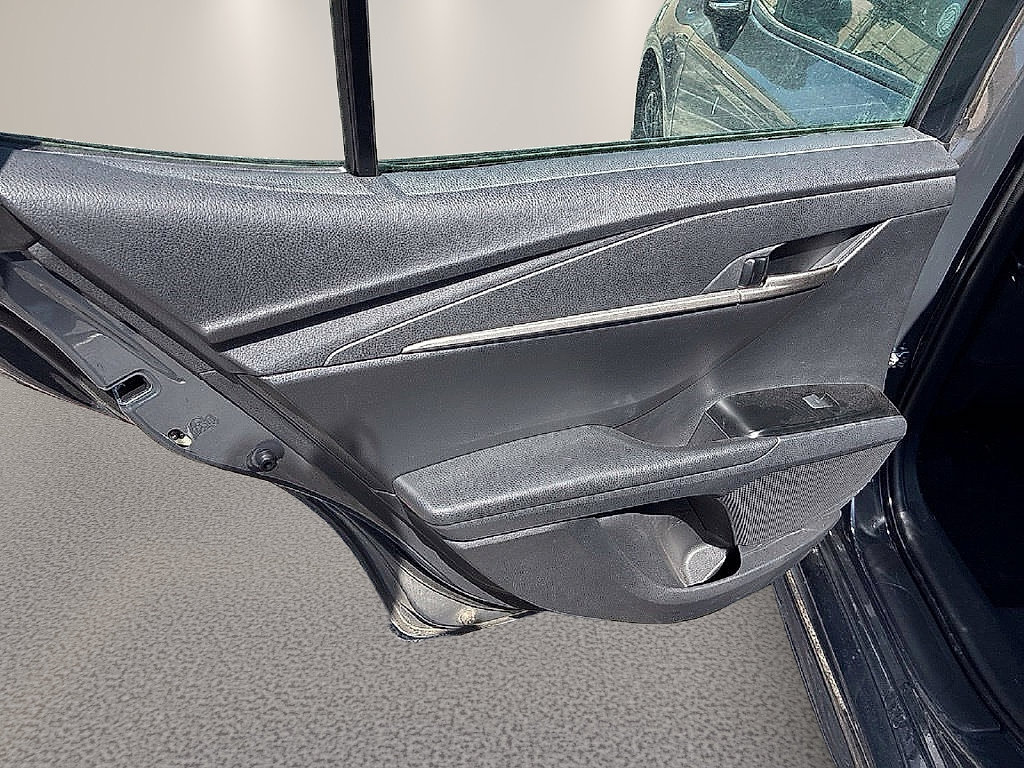 Used 2026 Toyota Camry SE FWD image 14