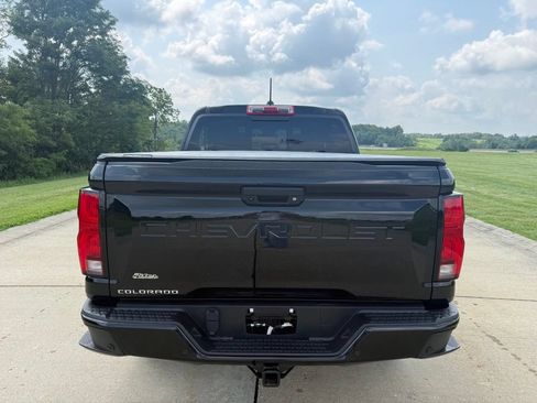 Used 2025 Chevrolet Colorado Z71 w/ Technology Package AWD/4WD image 5
