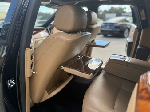 Used 2010 Rolls-Royce Ghost image 24
