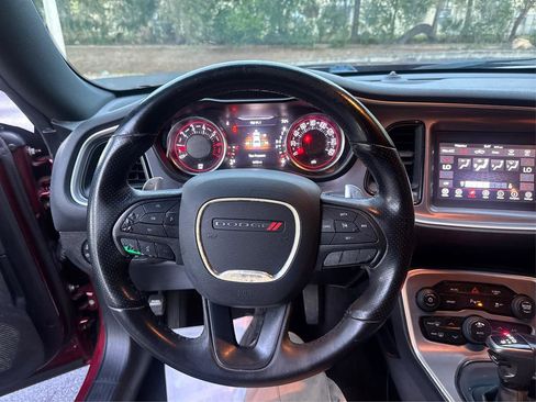 Used 2019 Dodge Challenger R/T image 11