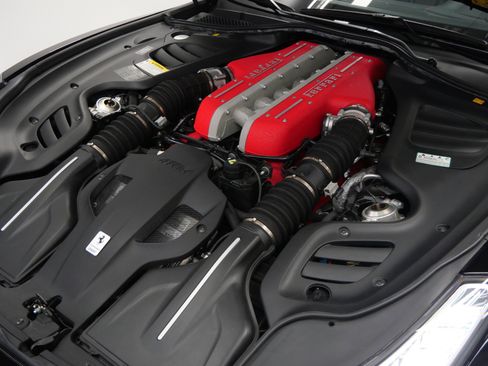 Used 2017 Ferrari GTC4Lusso image 50