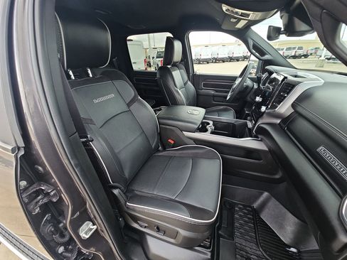 Used 2025 RAM 2500 Laramie image 30