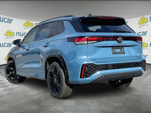 New 2026 Volkswagen Tiguan SE R-Line image 5