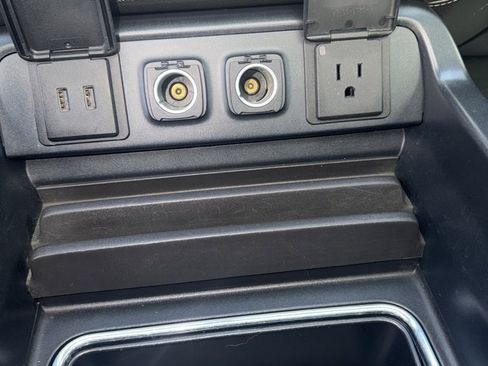 Used 2017 Chevrolet Silverado 1500 LTZ w/ Sport Package image 31