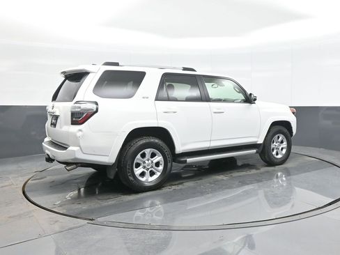 Used 2021 Toyota 4Runner SR5 Premium image 7