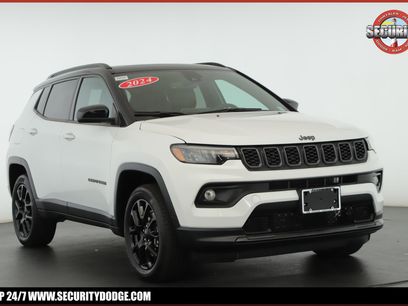 Used 2024 Jeep Compass Latitude w/ Sun and Sound Group