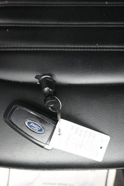 Used 2023 Ford Edge SEL AWD/4WD image 8