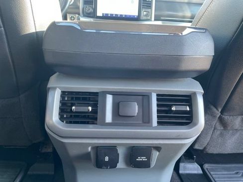 Used 2022 Ford F150 Lariat AWD/4WD image 24