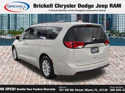 Used 2020 Chrysler Pacifica Touring w/ Advanced Safetytec Group