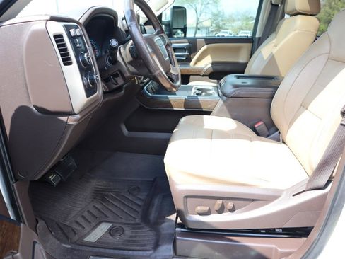 Used 2019 GMC Sierra 2500 Denali w/ Duramax Plus Package image 14