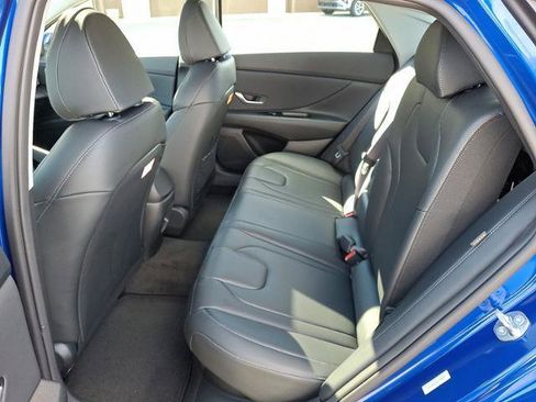 New 2025 Hyundai Elantra Limited image 5