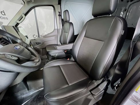 New 2026 Ford Transit 250 148 Medium Roof image 22