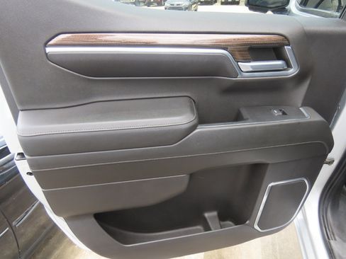 Used 2022 Chevrolet Silverado 1500 RST AWD/4WD image 17