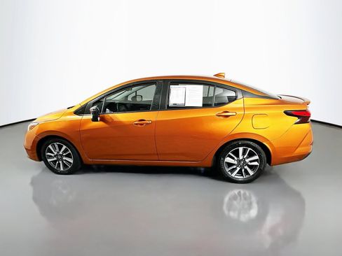 Used 2020 Nissan Versa SV FWD image 4