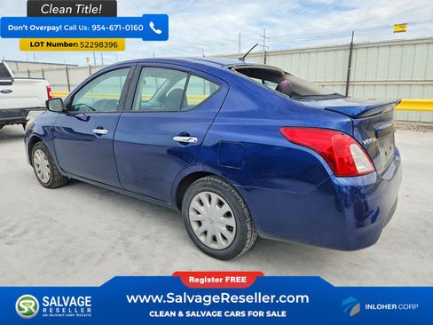 Used 2018 Nissan Versa SV FWD image 3